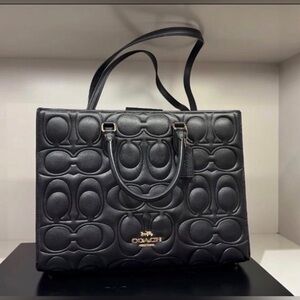 NWT Coach Maggie Large Tote-Signature Leather
